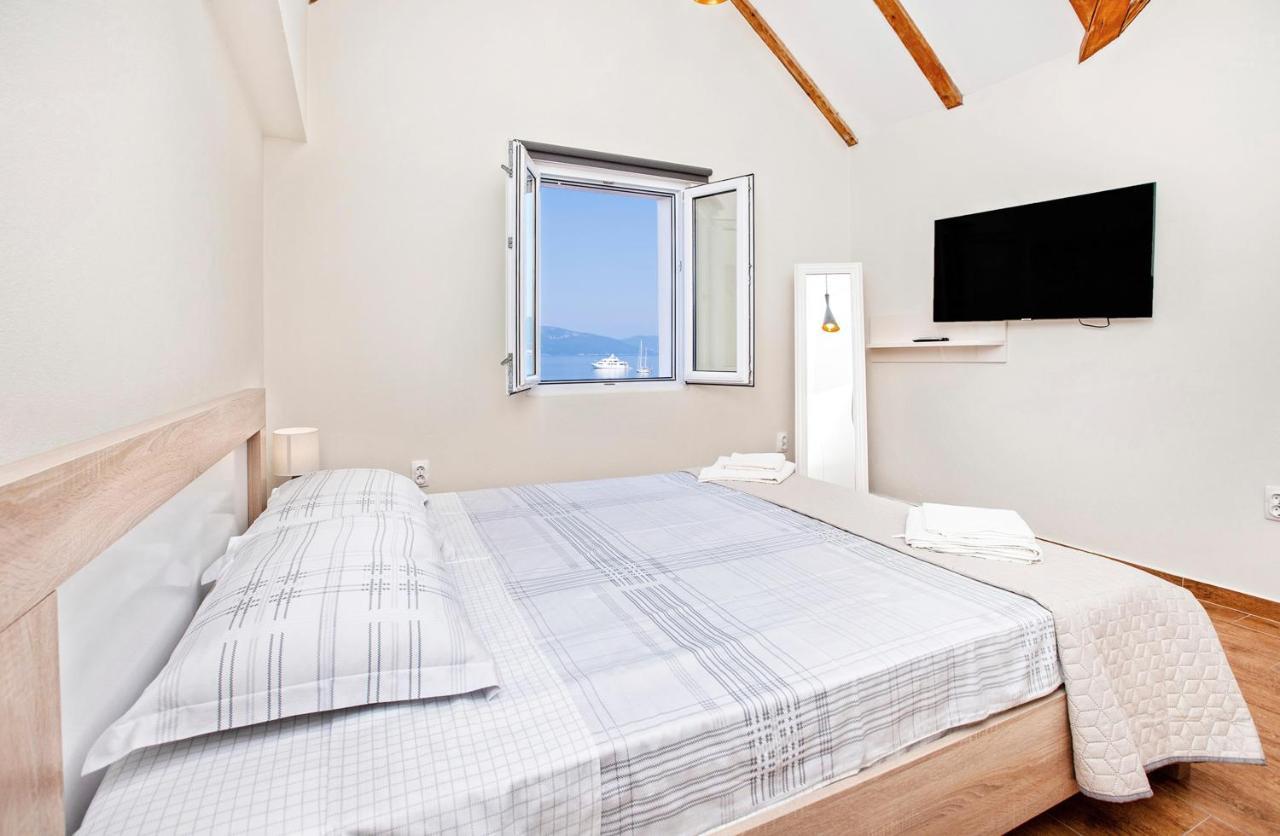 Apartments Isja Tivat Exterior photo