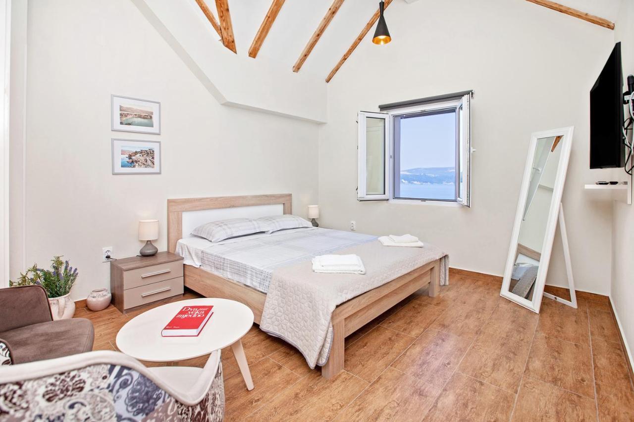 Apartments Isja Tivat Exterior photo