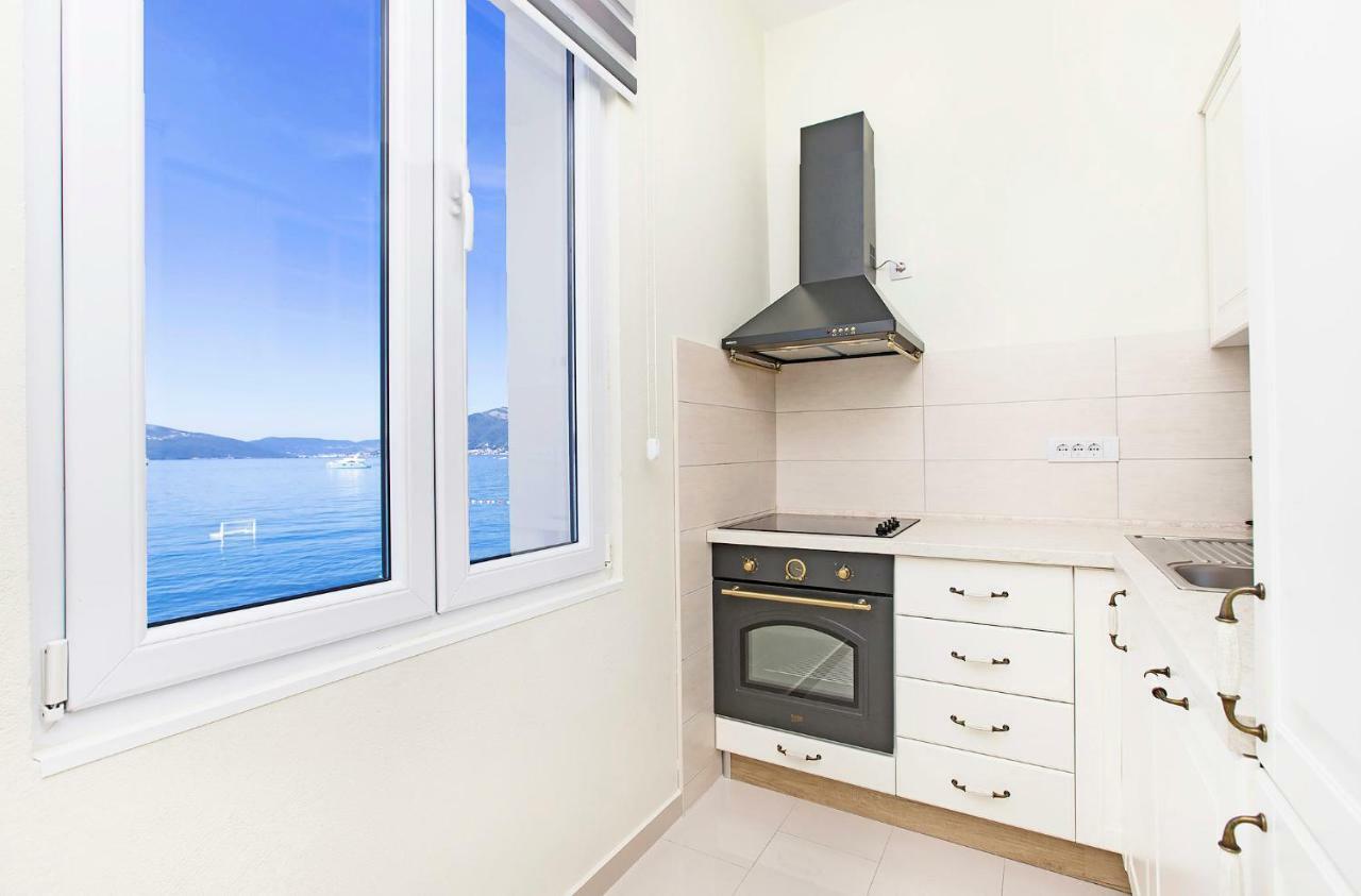 Apartments Isja Tivat Exterior photo