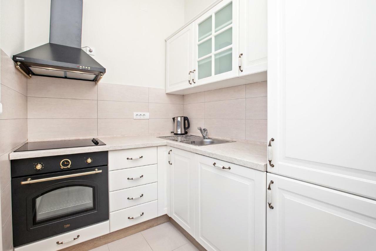 Apartments Isja Tivat Exterior photo