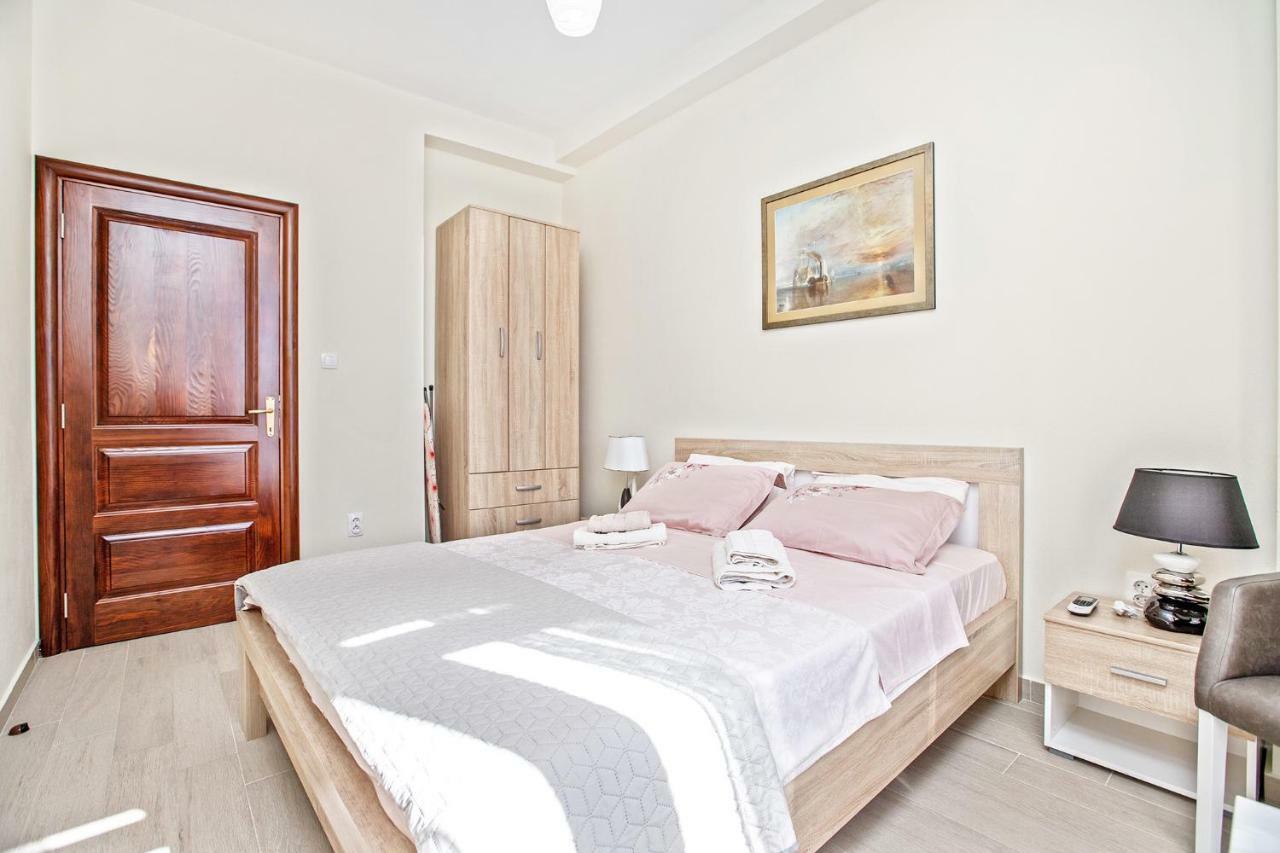 Apartments Isja Tivat Exterior photo