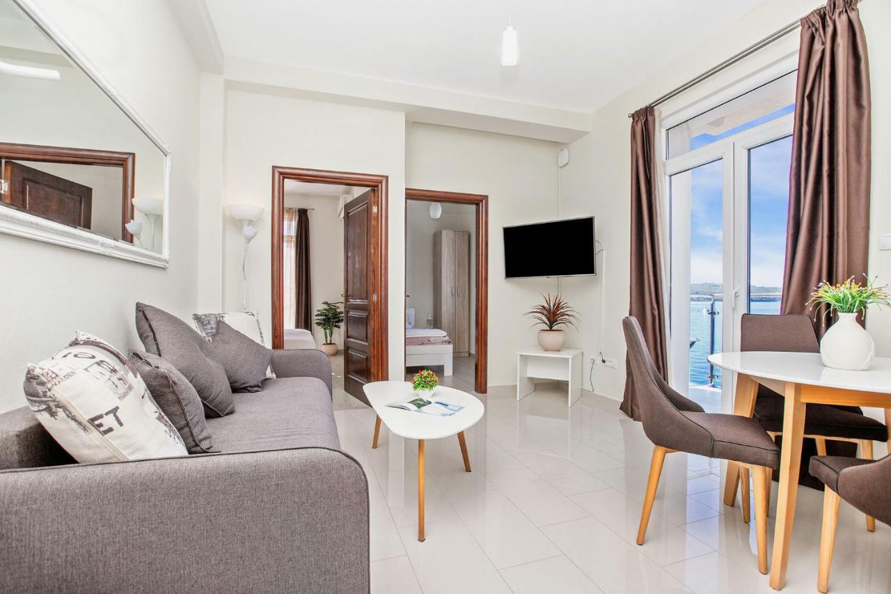 Apartments Isja Tivat Exterior photo